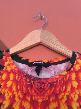 Vestido estampado flores naranja y negro