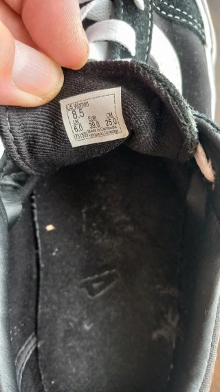 Zapatillas Vans Old Skool Negras y Blancas