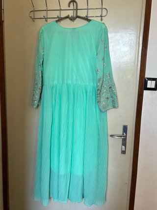 Gown indiano elegante verde menta ricamato XL