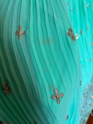 Gown indiano elegante verde menta ricamato XL