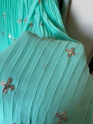 Gown indiano elegante verde menta ricamato XL