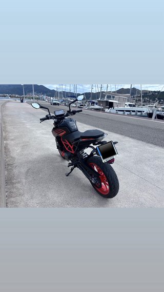 KTM Duke 125 2021 - 14500 km