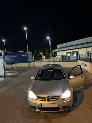 Volkswagen Golf 2004