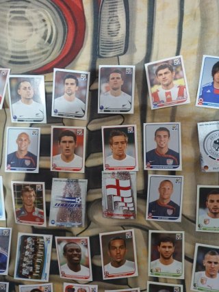 Lote 84 Cromos Mundial Sudáfrica 2010