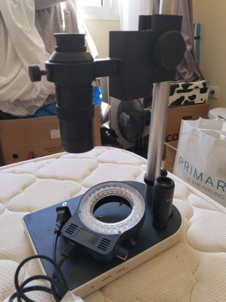 Microscopio digital con luz LED