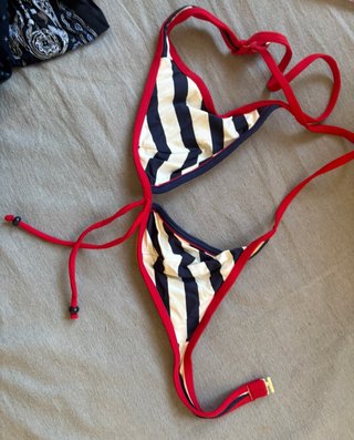 Conjunto Bikini Rayas y Pantalón Estampado
