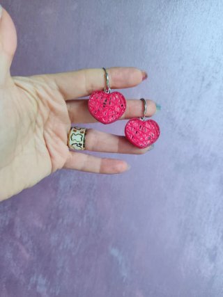 Pendientes Corazón Metacrilato Rojo