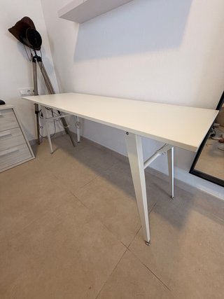 Escritorio blanco moderno