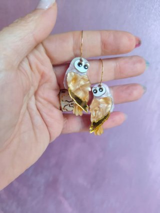 Pendientes Acrílico Beige y Dorado