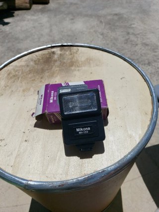 Flash Mikona MV-123 Elettronico per fotocamere non digitali