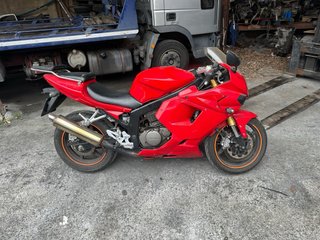 Hyosung GTR 250 roja sin ITV