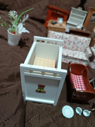 Set di mobili e accessori per casa delle bambole in miniatura