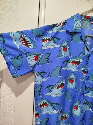 Camisa estampada Hawaiana Tiburones Azul Talla L
