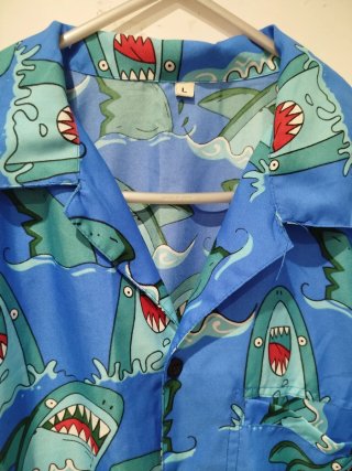Camisa estampada Hawaiana Tiburones Azul Talla L