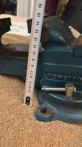 Tornillo de banco azul