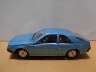 Renault Fuego 1/43 Miniatura