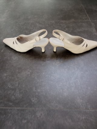 Sandalias vestir tacón medio blanco roto T. 37