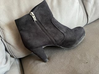 Botines tacón Xti negros talla 40