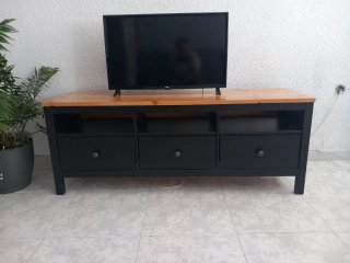 Mueble TV Ikea Hemnes Madera Negro