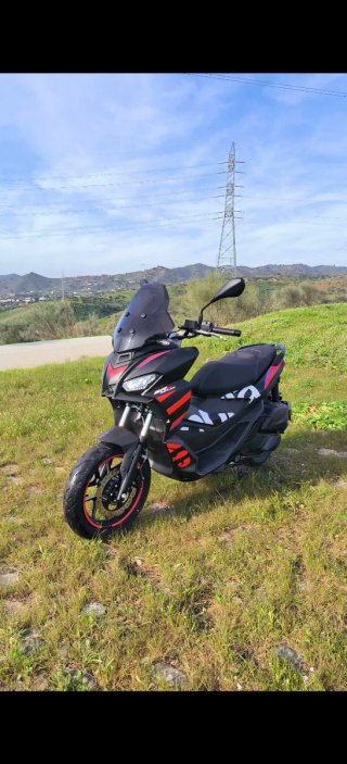 Aprilia SR GT 125 Scooter REPLICA