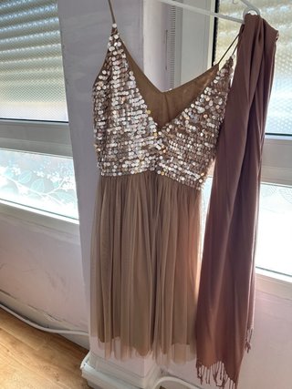 Precioso vestido lentejuelas boda. Color visón
