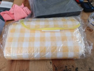 Mantel Cuadros Amarillo y Blanco