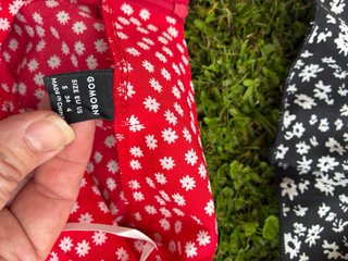 Falda SHEIN floral negra talla S