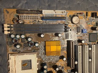 Placa Base Gigabyte GA-7IXE4