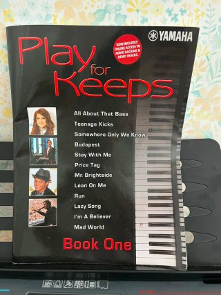 Piano con soporte