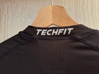 Camiseta técnica Adidas Techfit manga corta.