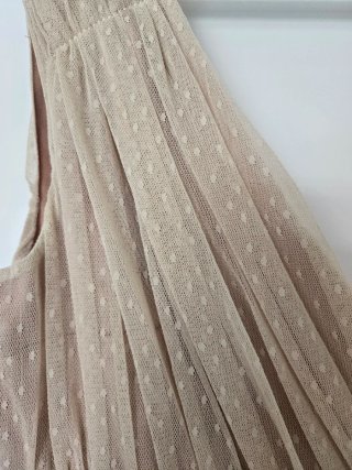 Vestido ceremonia Amitié Beige/Dorado. Nuevo a est
