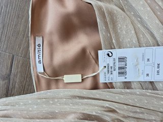 Vestido ceremonia Amitié Beige/Dorado. Nuevo a est