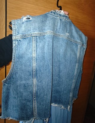 Chaleco vaquero Zara desgastado