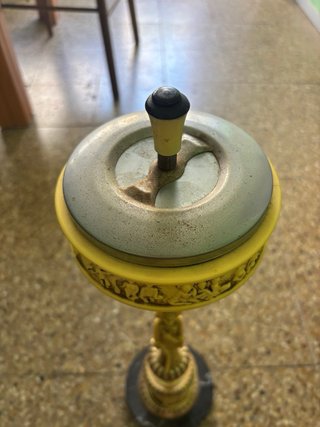 Cenicero de pie vintage (Mármol, bronce y resina)