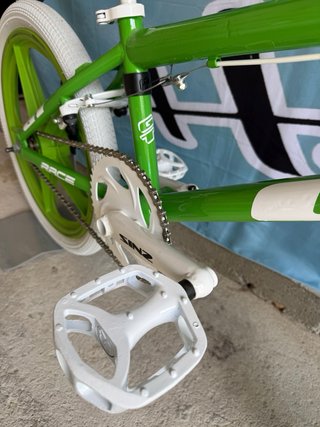 GT BMX con SKYWAY TUFF WHEELS