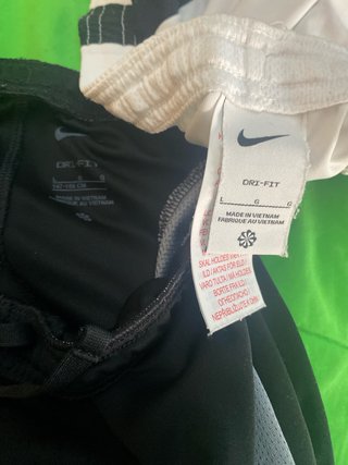 2 Pantalones Nike Blancos y Negros