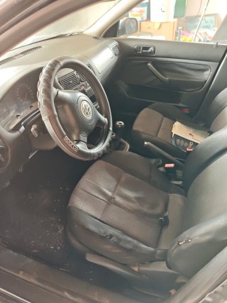 VW Golf 4 Gris 1.9 TDI 100 ATD Despiece completo!