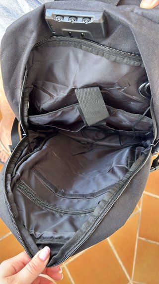 Mochila WENIG negra NUEVA
