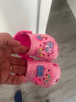 Crocs Barbie originales para niña