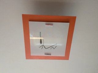 Estructura de cama con somier, mesillas integradas