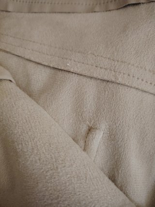 Pantalón polipiel beige