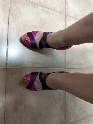 Sandalias de fiesta naranja y morado