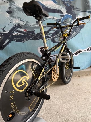 SHOWBIKE: GT BMX „The Dark Knight“
