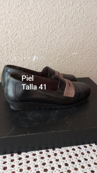 Lote de zapatos negros y marrones