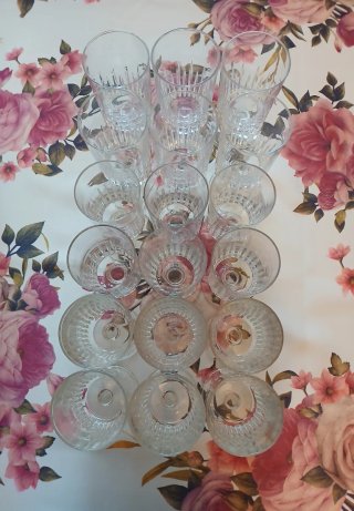 Set 18 bicchieri