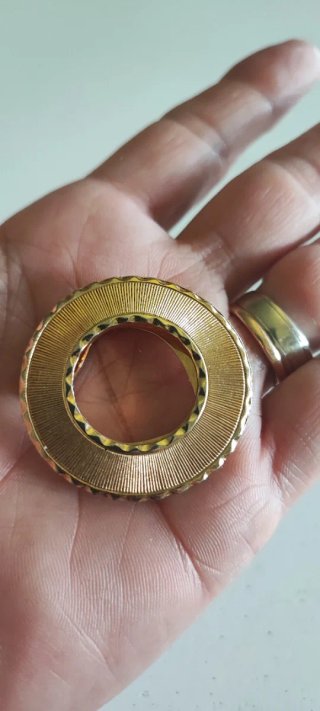 Spilla vintage cerchio dorato