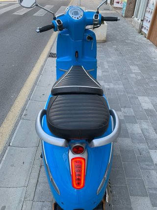 Peugeot Django 125 Scooter