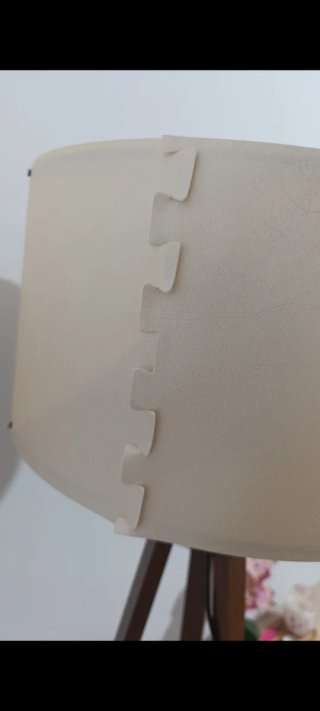 Lámpara de pie salón madera y papel