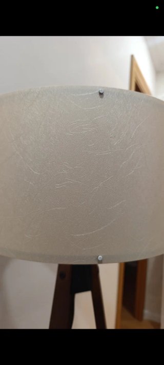 Lámpara de pie salón madera y papel