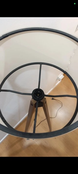 Lámpara de pie salón madera y papel
